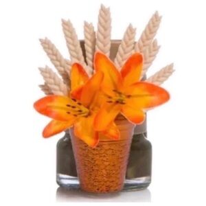 New Yankee Candle Fall Flowers Scent Plug Diffuser with Light